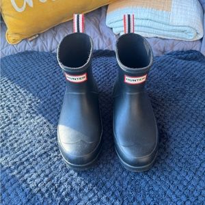 Women’s PLAY Short Black Hunter Boots Size 6